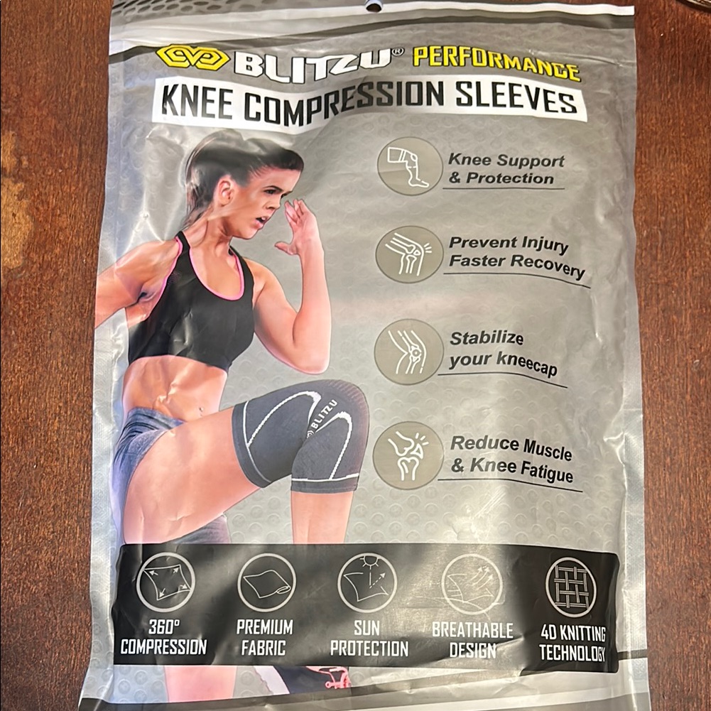 Knee Compression Sleeves  Black